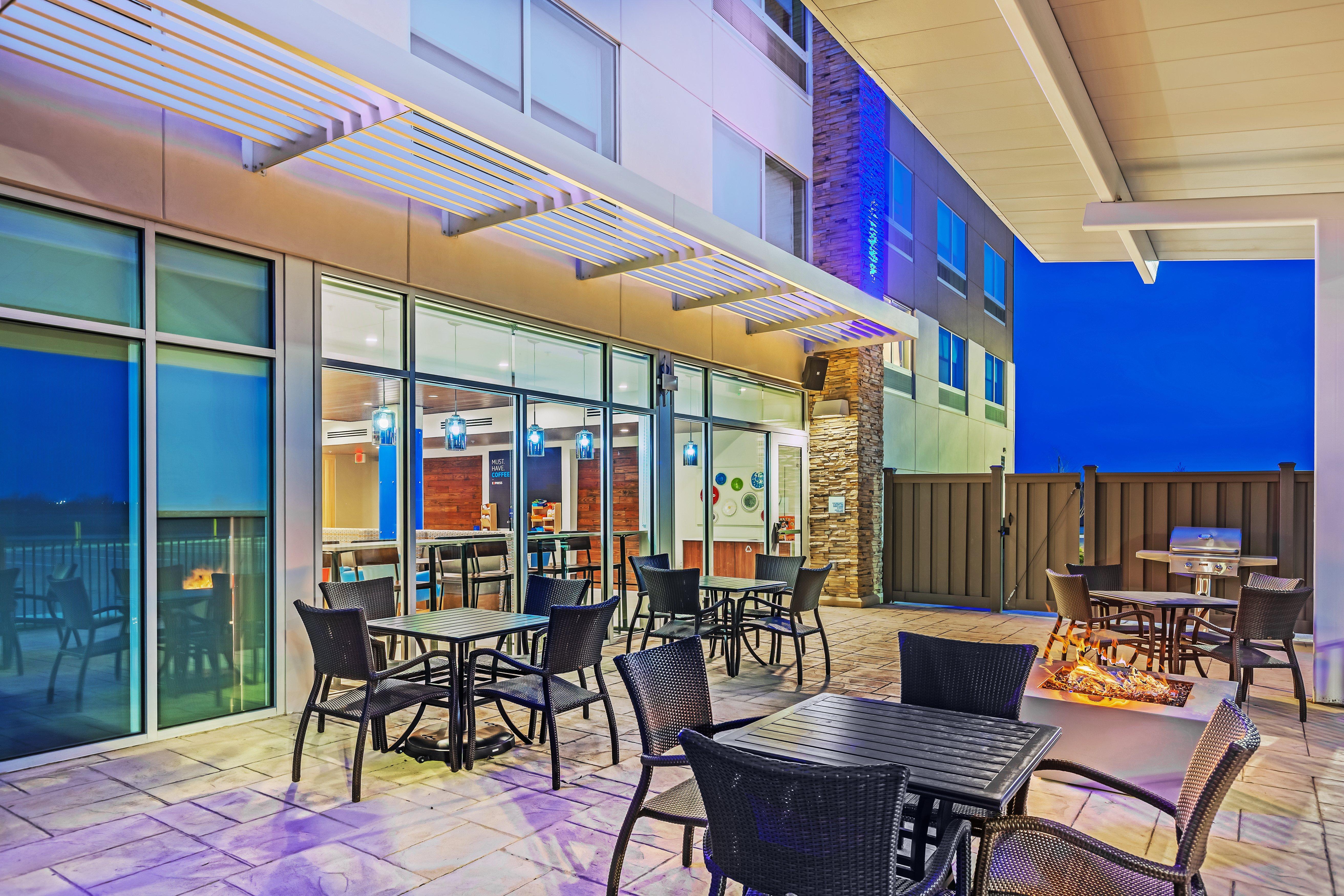 Holiday Inn Express And Suites Chanute By Ihg Kültér fotó